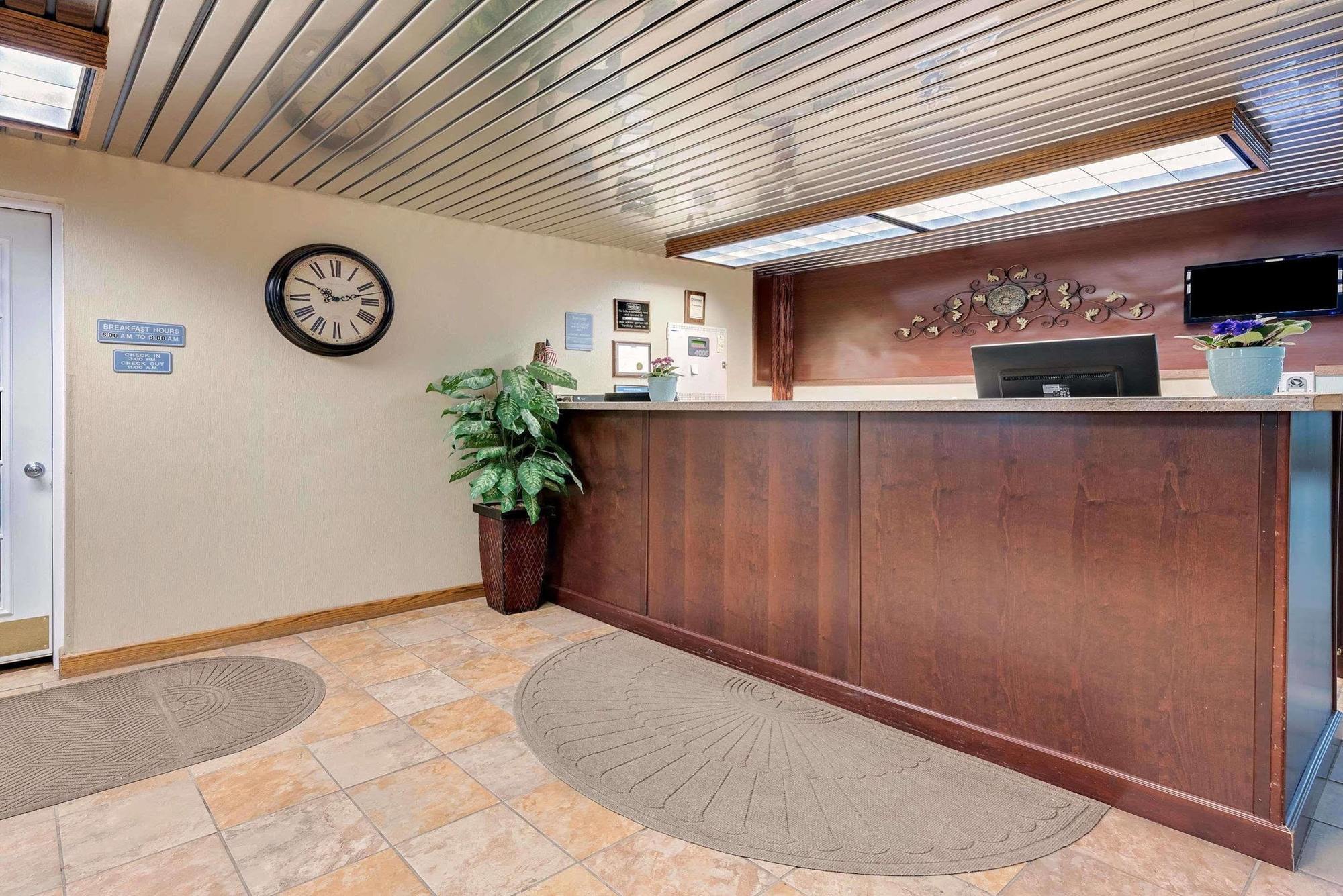 Travelodge By Wyndham Grand Forks Exteriér fotografie